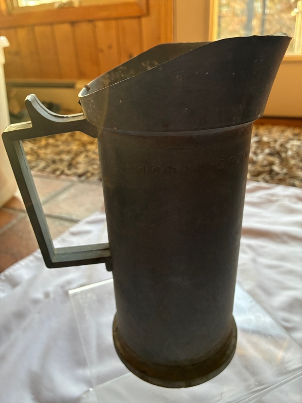 Pewter Tankard measuring jug/tankard cylindrical body W/ Big spout sturdy handle